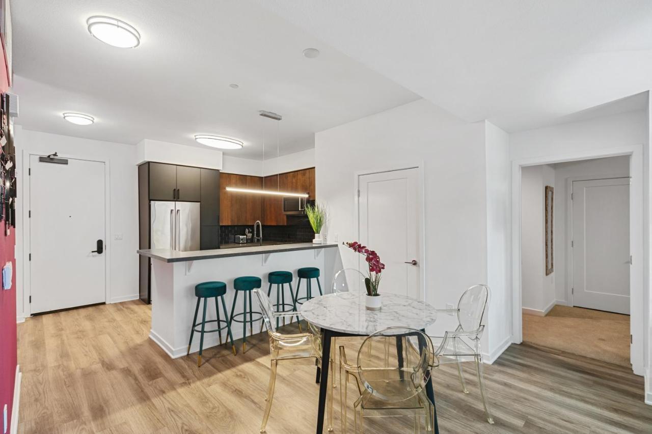 Fairfax District Chic City Oasis 2 Bedroom Apt With Den 136 로스앤젤레스 외부 사진
