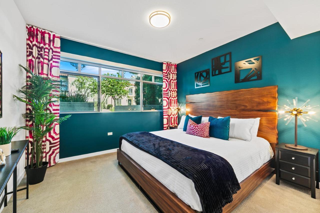 Fairfax District Chic City Oasis 2 Bedroom Apt With Den 136 로스앤젤레스 외부 사진