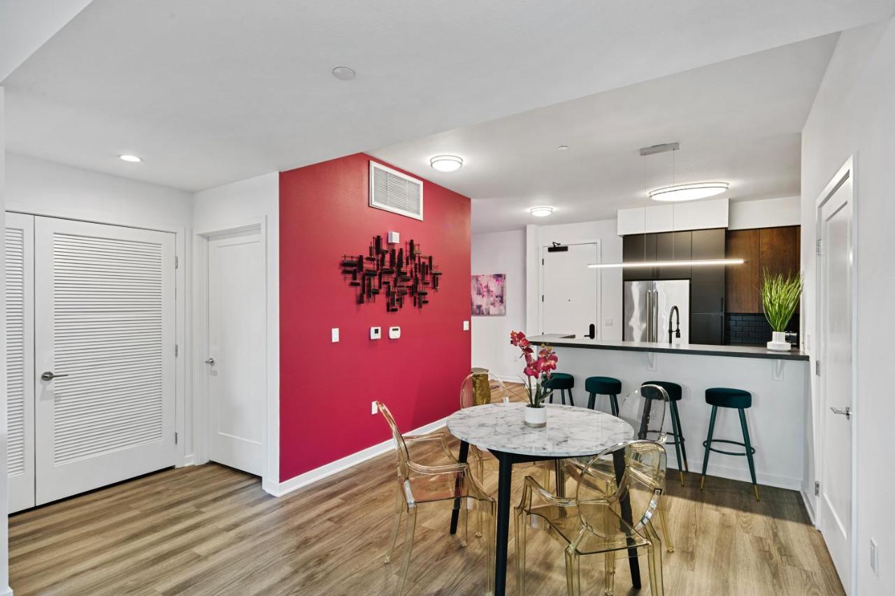 Fairfax District Chic City Oasis 2 Bedroom Apt With Den 136 로스앤젤레스 외부 사진