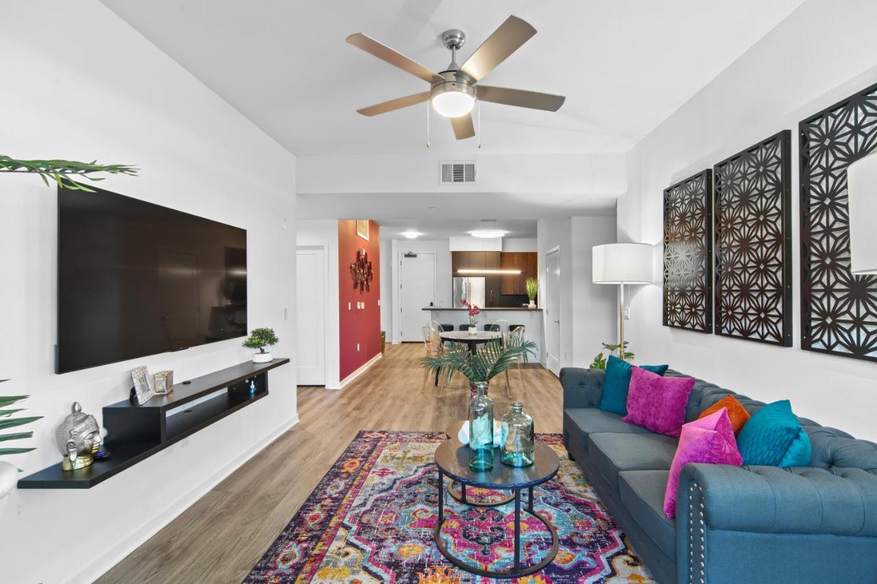 Fairfax District Chic City Oasis 2 Bedroom Apt With Den 136 로스앤젤레스 외부 사진
