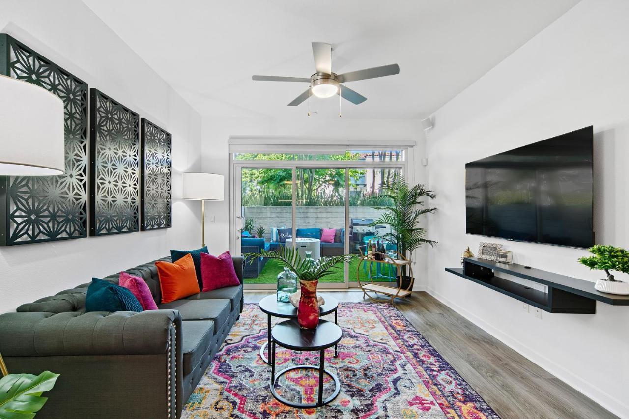 Fairfax District Chic City Oasis 2 Bedroom Apt With Den 136 로스앤젤레스 외부 사진