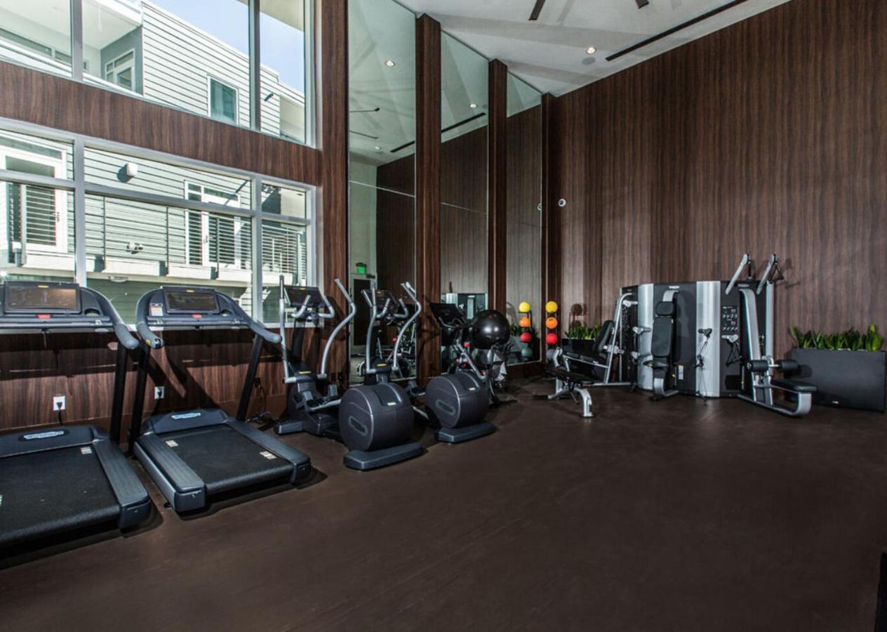 Fairfax District Chic City Oasis 2 Bedroom Apt With Den 136 로스앤젤레스 외부 사진