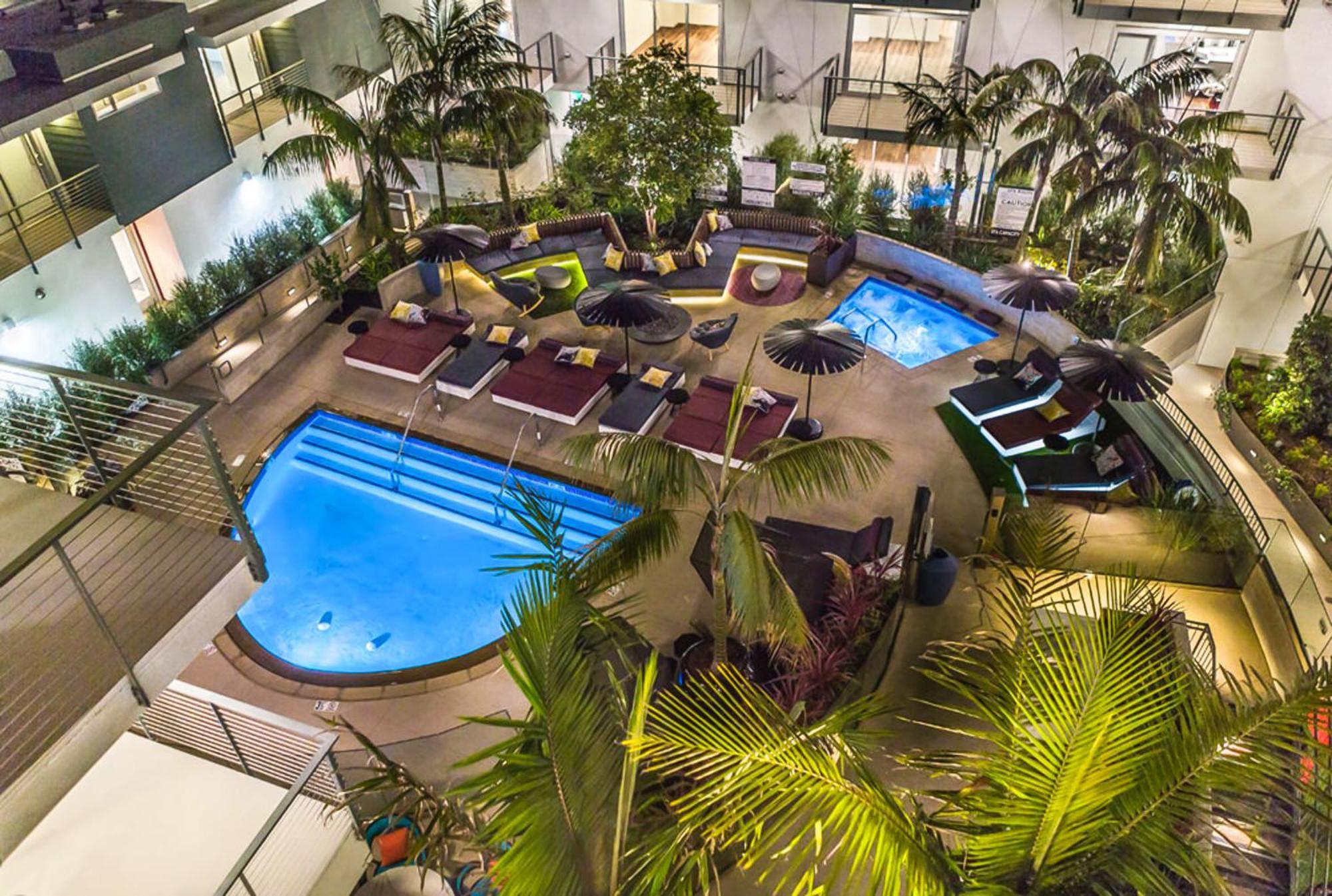 Fairfax District Chic City Oasis 2 Bedroom Apt With Den 136 로스앤젤레스 외부 사진